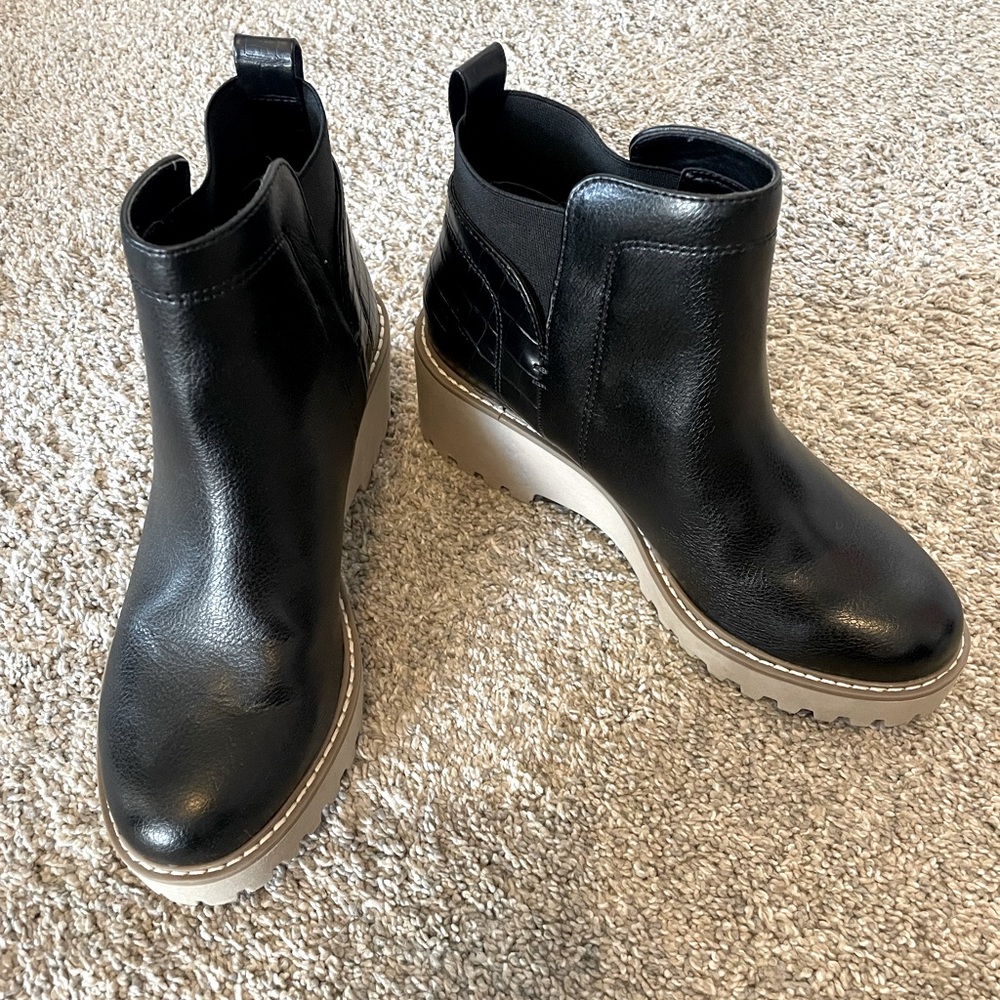 Dolce vita black Rielle wedge ankle boot